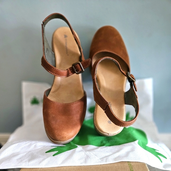 Like New El Naturalista Wedge sandals - Picture 2 of 4